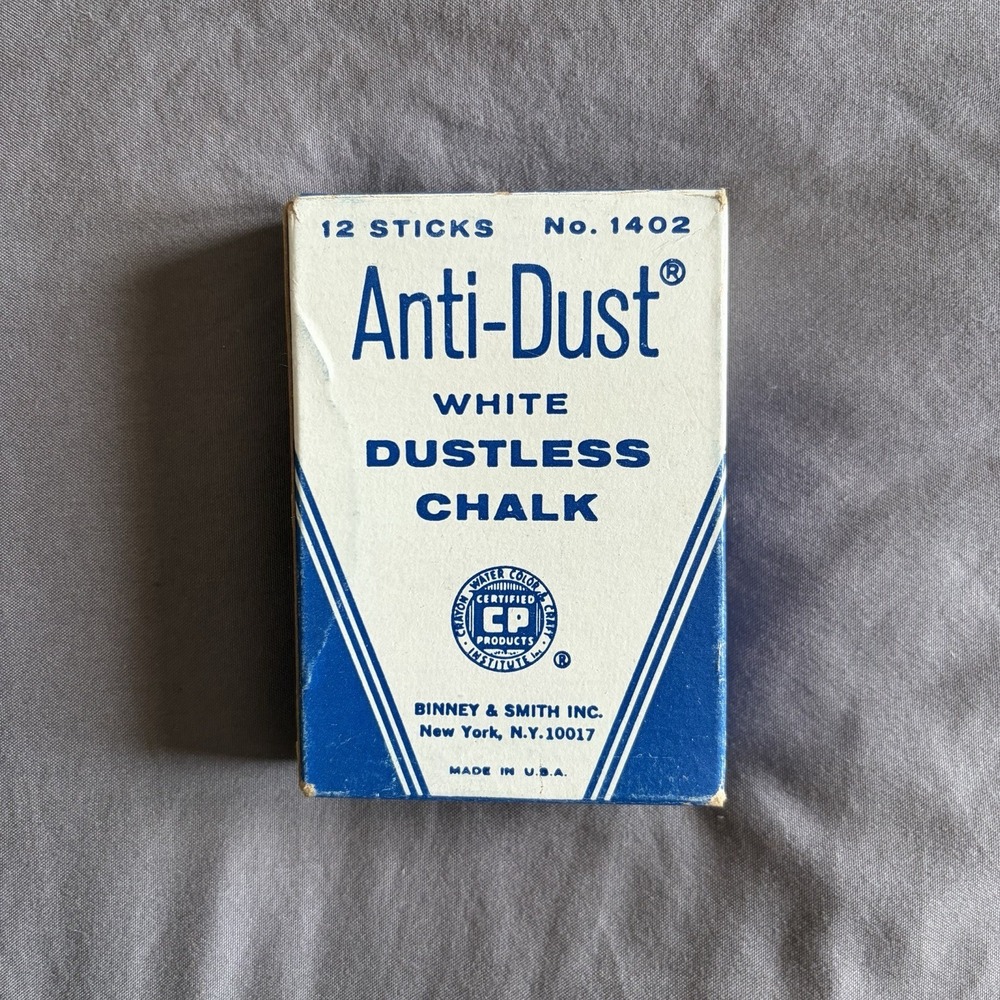 VTG Chalk Anti Dust 12 Sticks No. 1402 Dustless Binney Smith Crayola NOS Unused